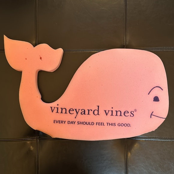 Vineyard Vines Whale head hats - Picture 8 of 8